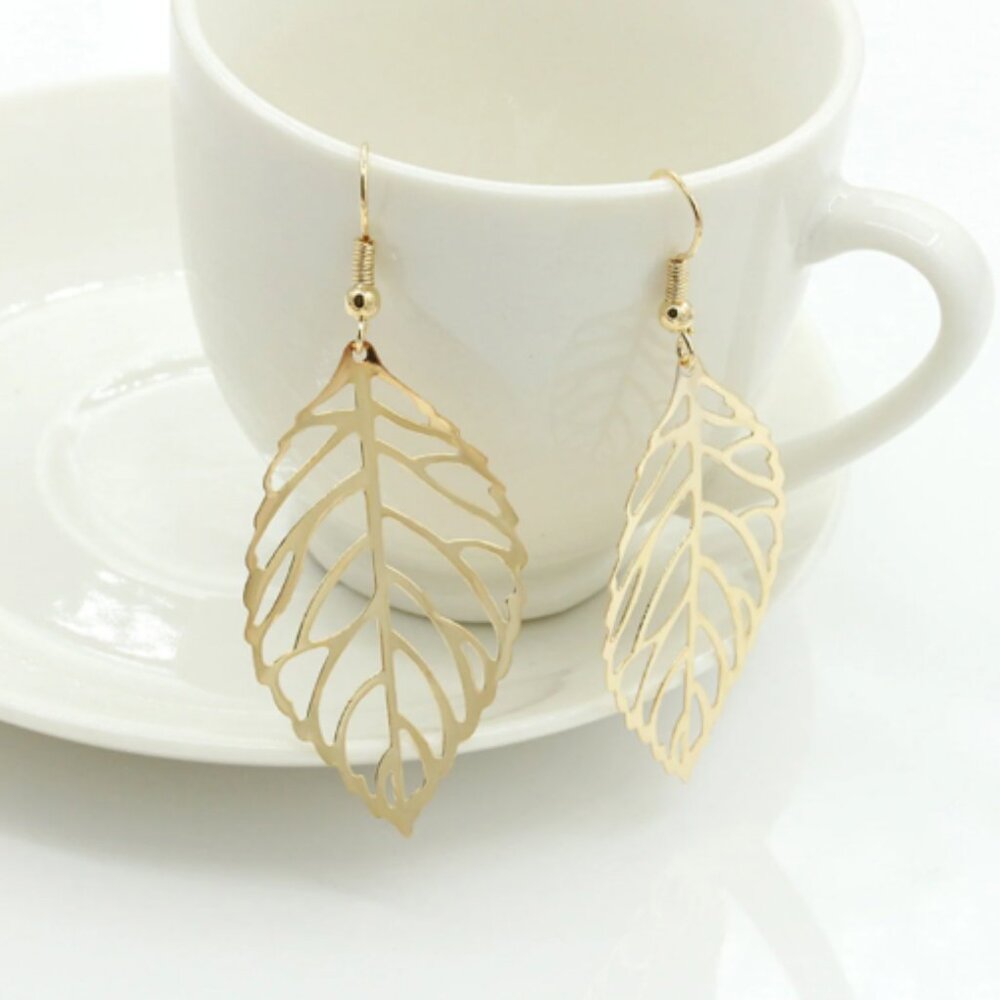 NEW Pairs of Leaves Earrings & Pearl Metal Hair Clips (set of 4 items) - Picture 2 of 5